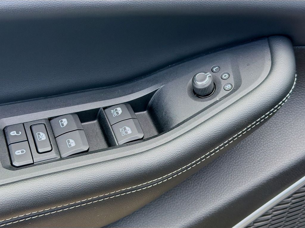 2022 Jeep Grand Cherokee L Laredo 4x4
