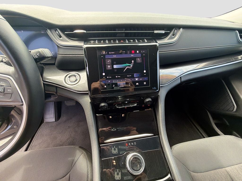 2022 Jeep Grand Cherokee L Laredo 4x4