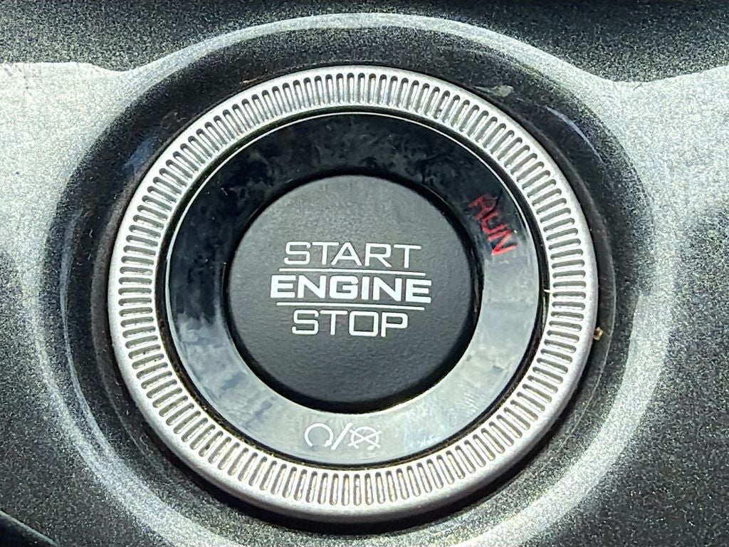 2022 Jeep Grand Cherokee L Laredo 4x4