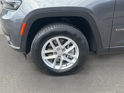 2022 Jeep Grand Cherokee L Laredo 4x4