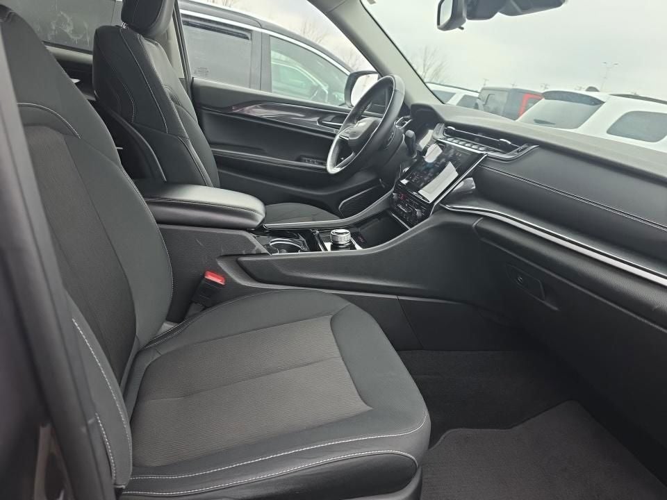 2022 Jeep Grand Cherokee L Laredo 4x4