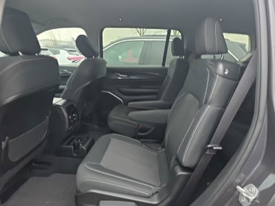 2022 Jeep Grand Cherokee L Laredo 4x4