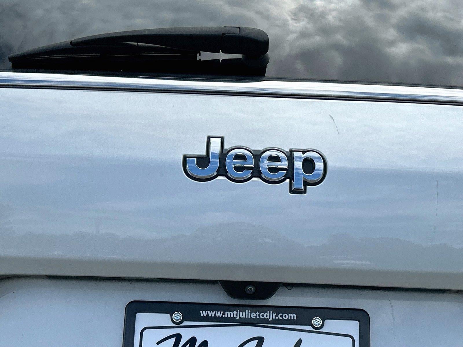 2022 Jeep Grand Cherokee L Laredo 4x4