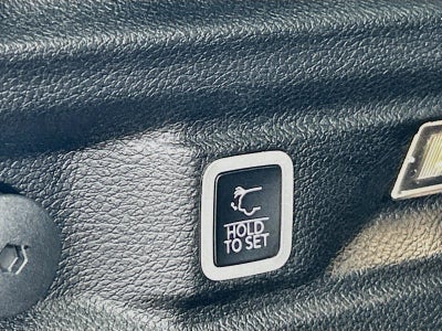 2022 Jeep Grand Cherokee L Laredo 4x4