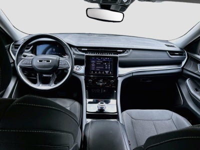 2022 Jeep Grand Cherokee L Laredo 4x4