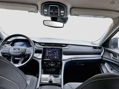 2022 Jeep Grand Cherokee L Laredo 4x4