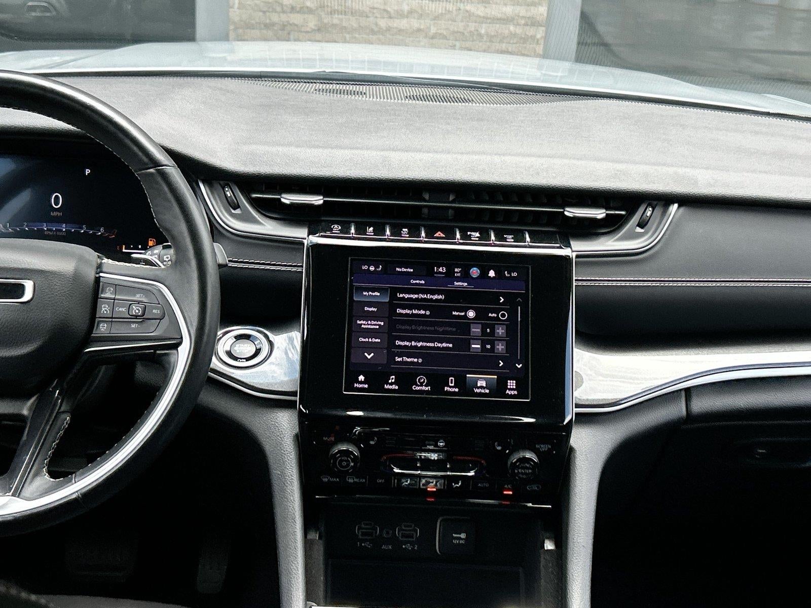 2022 Jeep Grand Cherokee L Laredo 4x4