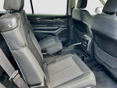 2022 Jeep Grand Cherokee L Laredo 4x4