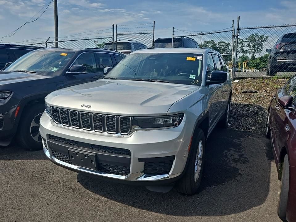 2022 Jeep Grand Cherokee L Laredo