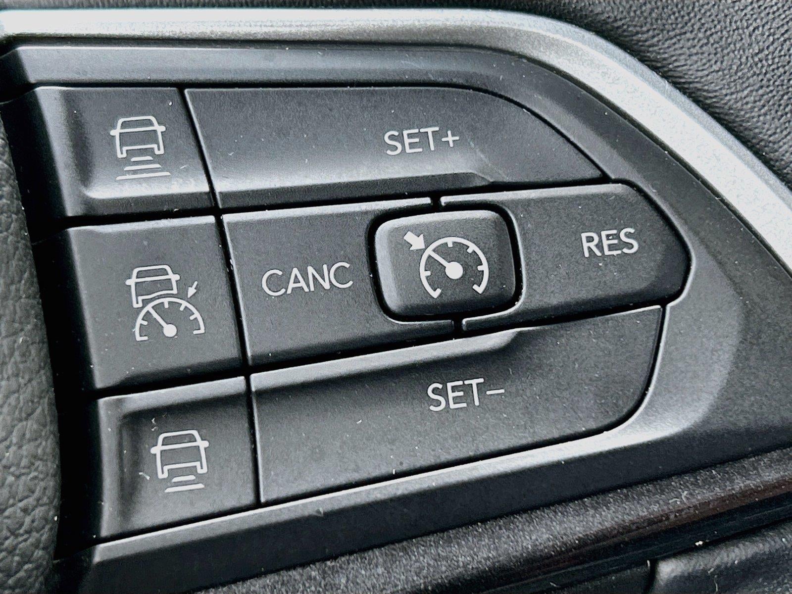 2022 Jeep Grand Cherokee L Laredo 4x4
