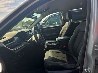 2022 Jeep Grand Cherokee L Laredo