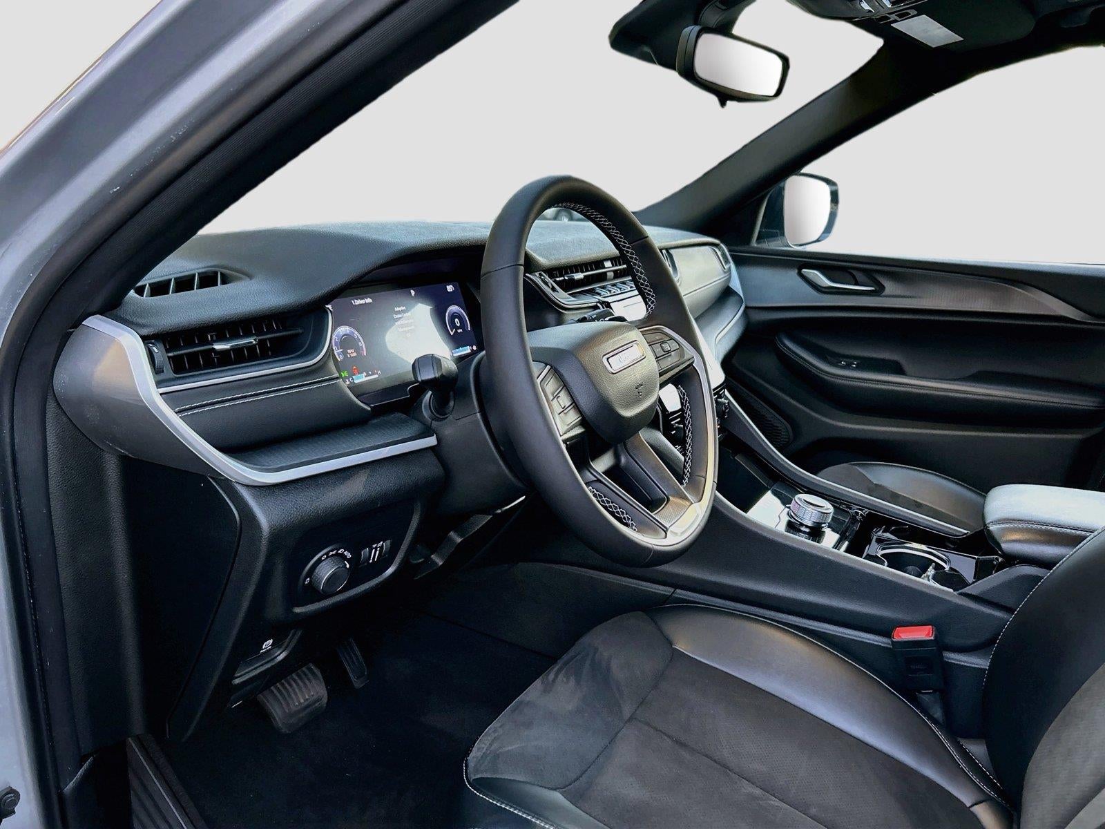 2023 Jeep Grand Cherokee L Altitude 4x4