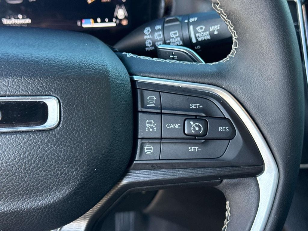 2023 Jeep Grand Cherokee L Altitude 4x4