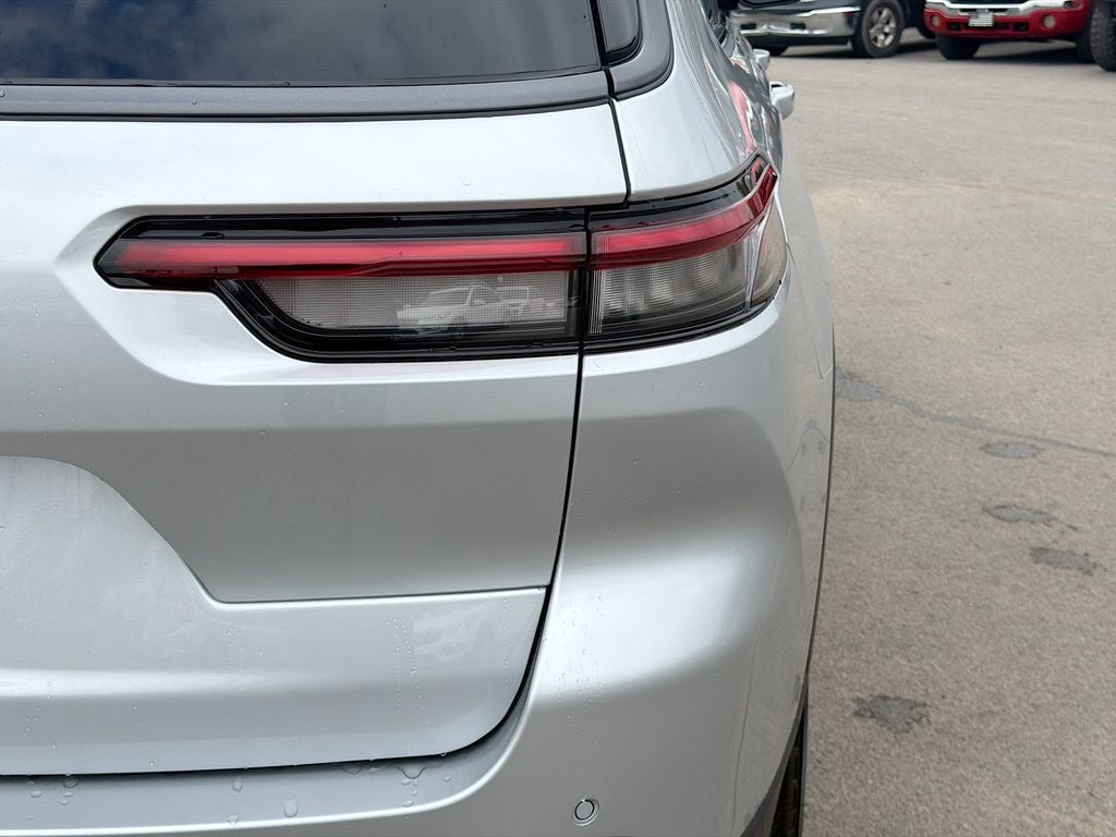 2026 Jeep Grand Cherokee GRAND CHEROKEE L LAREDO ALTITUDE 4X4