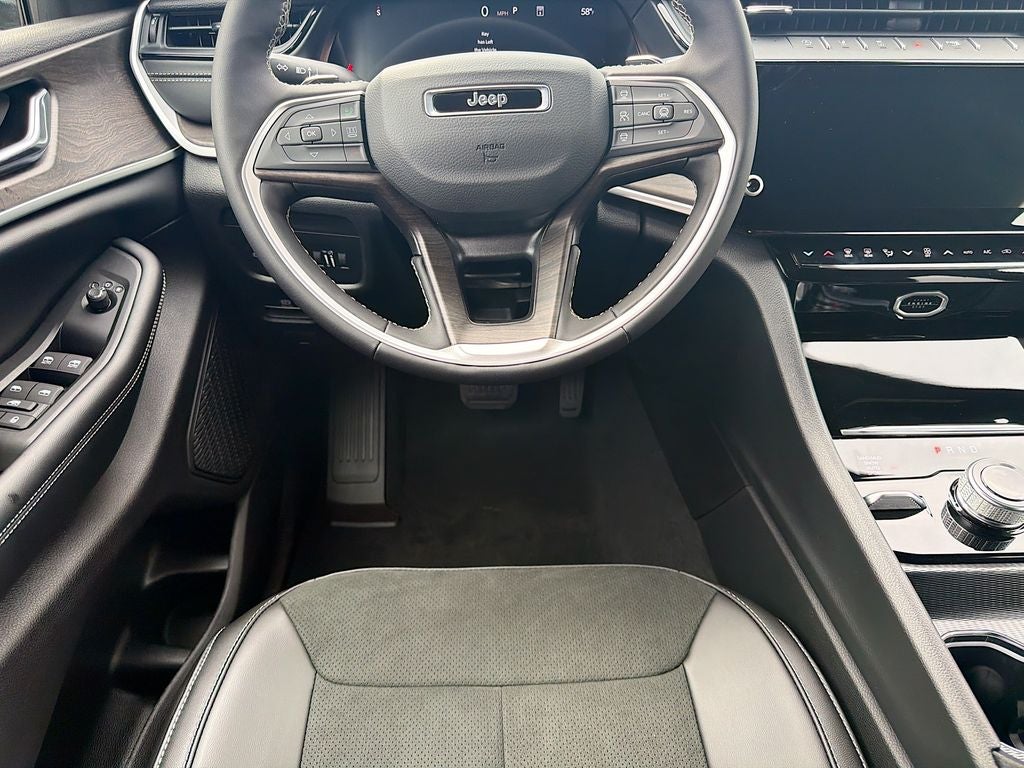 2026 Jeep Grand Cherokee GRAND CHEROKEE L LAREDO ALTITUDE 4X4
