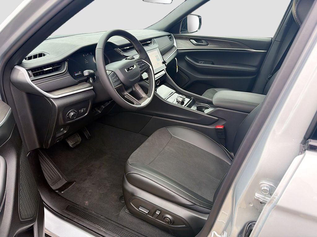2026 Jeep Grand Cherokee GRAND CHEROKEE L LAREDO ALTITUDE 4X4