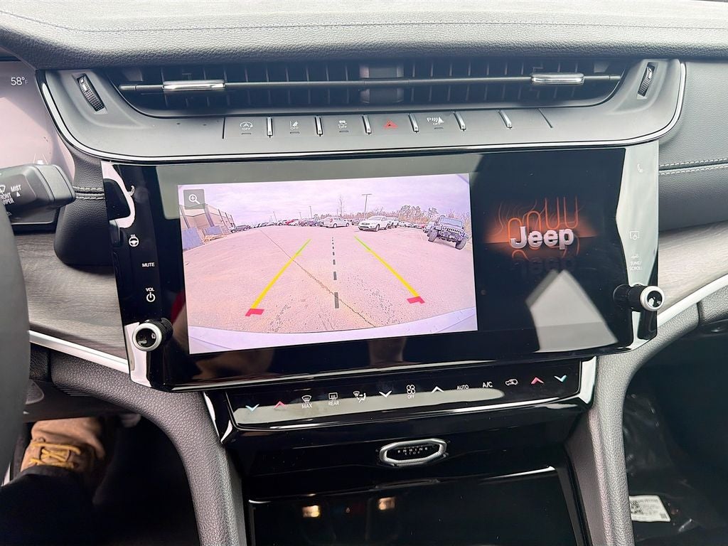 2026 Jeep Grand Cherokee GRAND CHEROKEE L LAREDO ALTITUDE 4X4