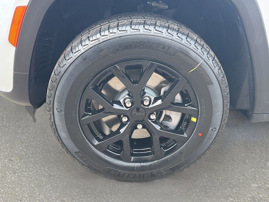 2026 Jeep Grand Cherokee GRAND CHEROKEE L LAREDO ALTITUDE 4X4