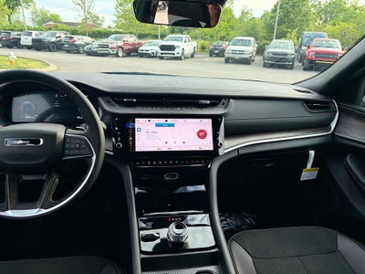 2026 Jeep Grand Cherokee GRAND CHEROKEE L LAREDO ALTITUDE 4X4