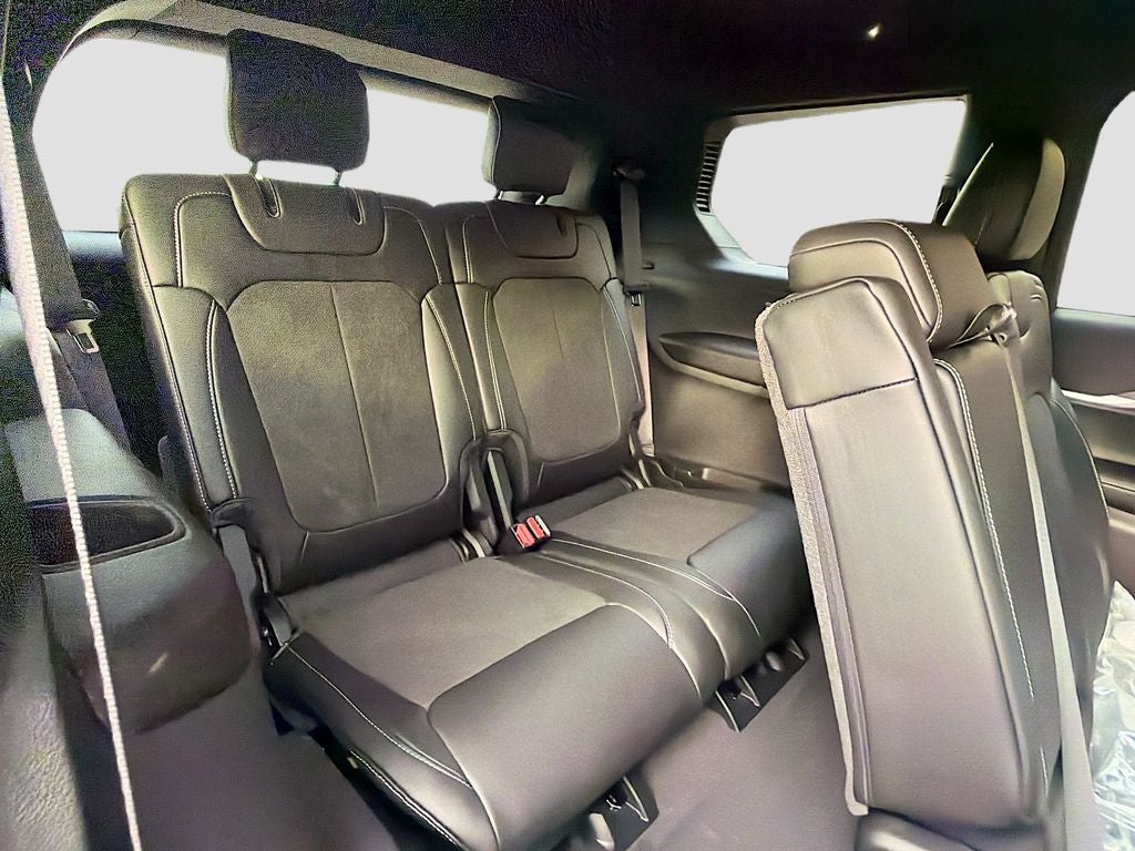 2026 Jeep Grand Cherokee GRAND CHEROKEE L LAREDO ALTITUDE 4X4