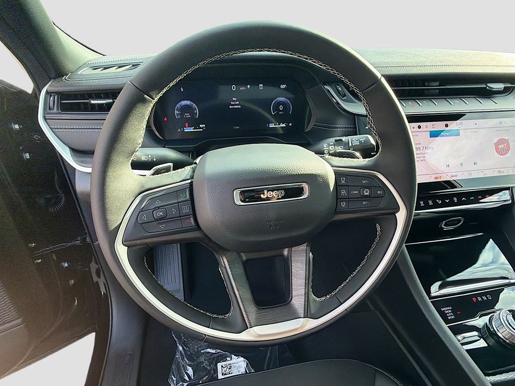 2026 Jeep Grand Cherokee GRAND CHEROKEE L LAREDO ALTITUDE 4X4