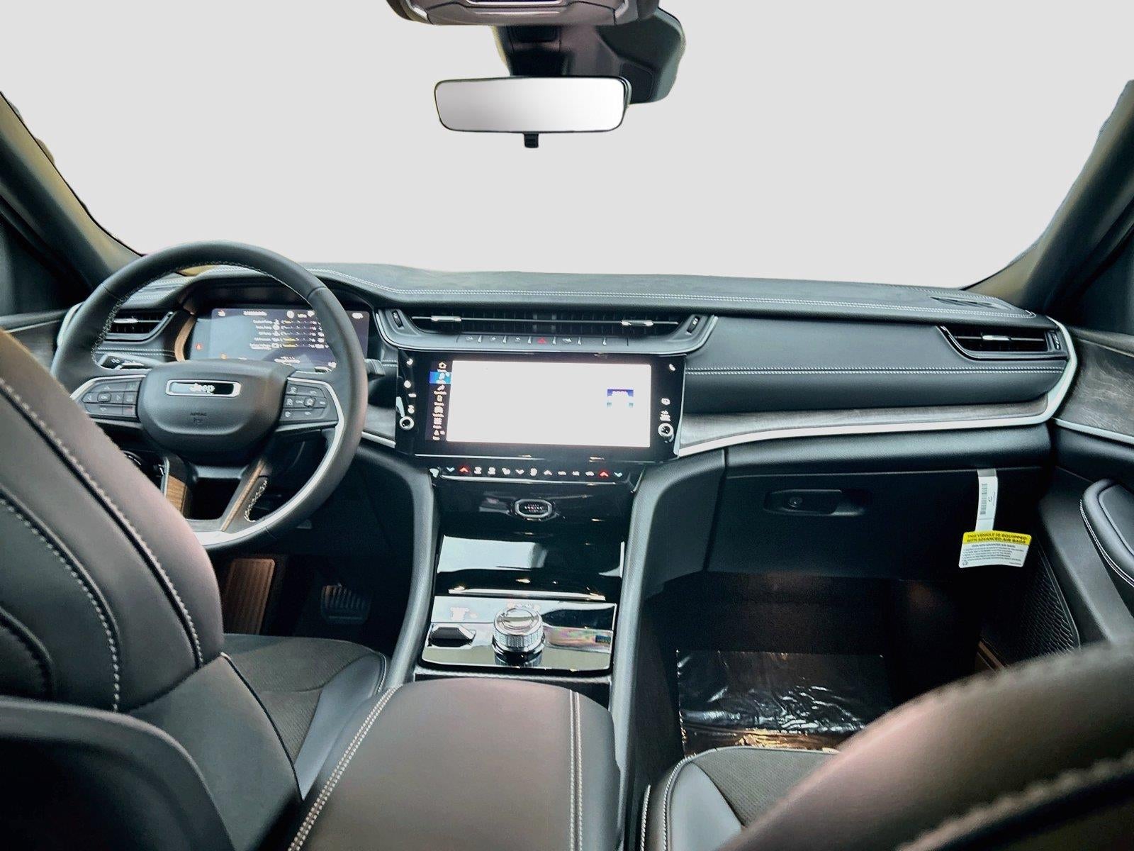 2027 Jeep Grand Cherokee GRAND CHEROKEE L LAREDO ALTITUDE 4X4