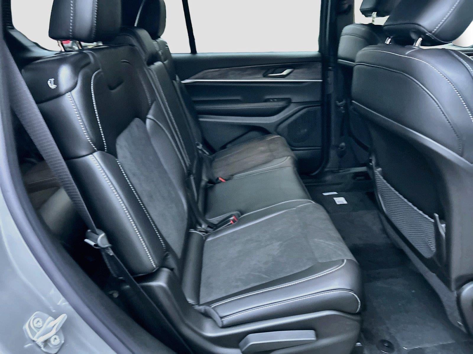 2027 Jeep Grand Cherokee GRAND CHEROKEE L LAREDO ALTITUDE 4X4