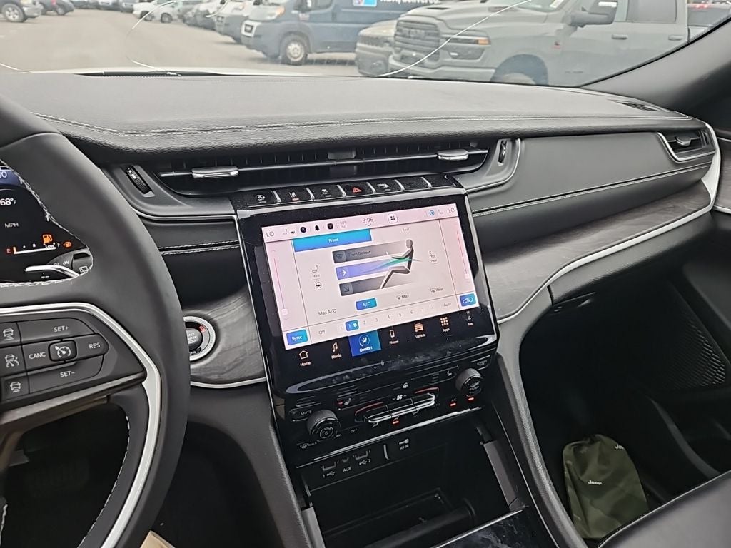 2024 Jeep Grand Cherokee L Limited 4x4