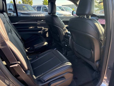 2025 Jeep Grand Cherokee GRAND CHEROKEE L LIMITED 4X4