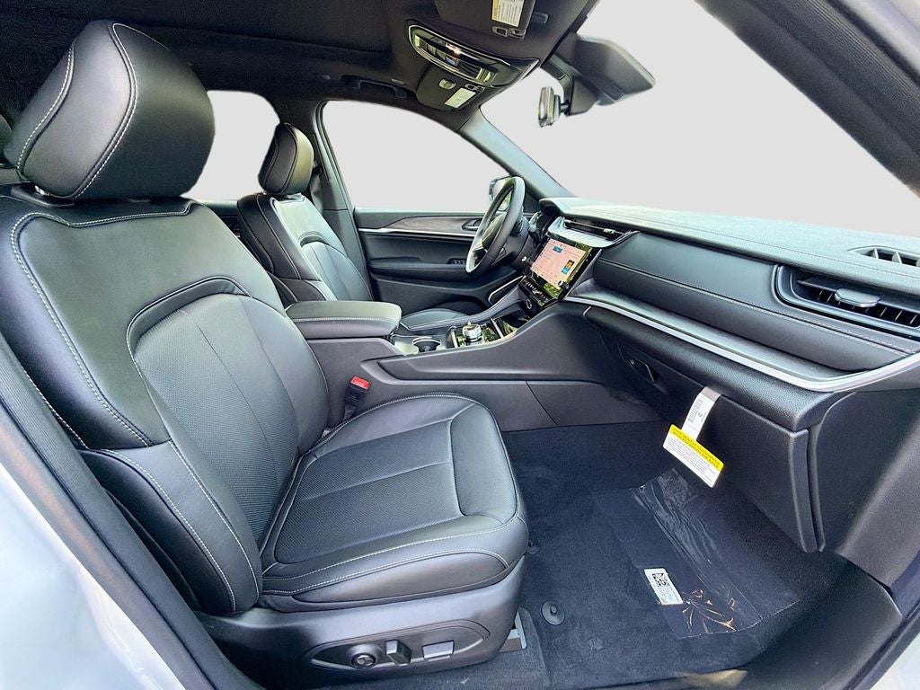 2026 Jeep Grand Cherokee GRAND CHEROKEE L LIMITED RESERVE 4X4