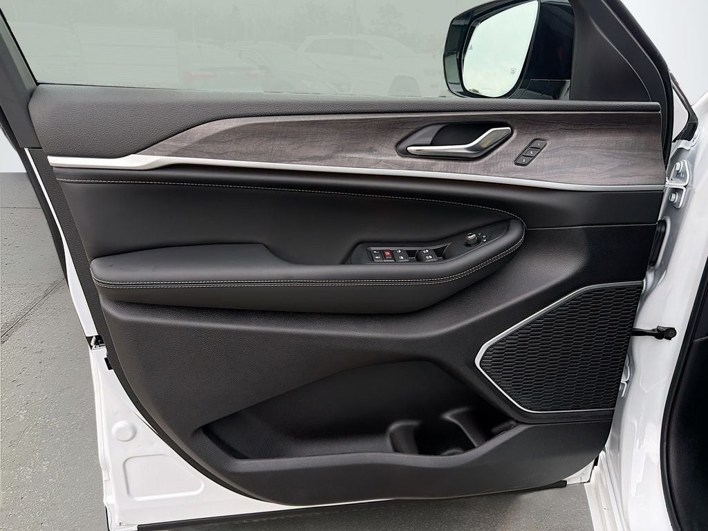 2026 Jeep Grand Cherokee GRAND CHEROKEE L LIMITED RESERVE 4X4