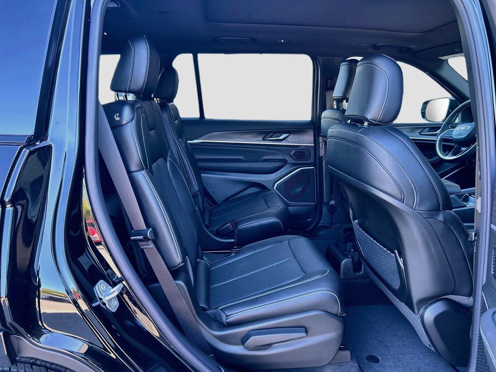 2027 Jeep Grand Cherokee GRAND CHEROKEE L LIMITED RESERVE 4X4