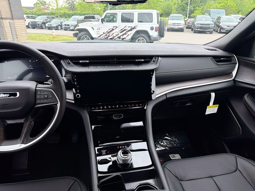 2026 Jeep Grand Cherokee GRAND CHEROKEE L LIMITED RESERVE 4X4