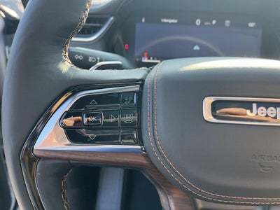 2025 Jeep Grand Cherokee GRAND CHEROKEE L SUMMIT 4X4