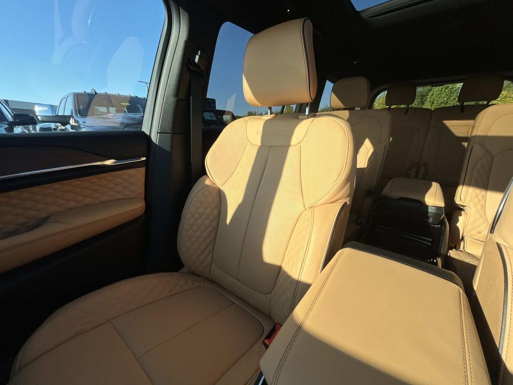 2025 Jeep Grand Cherokee GRAND CHEROKEE L SUMMIT 4X4