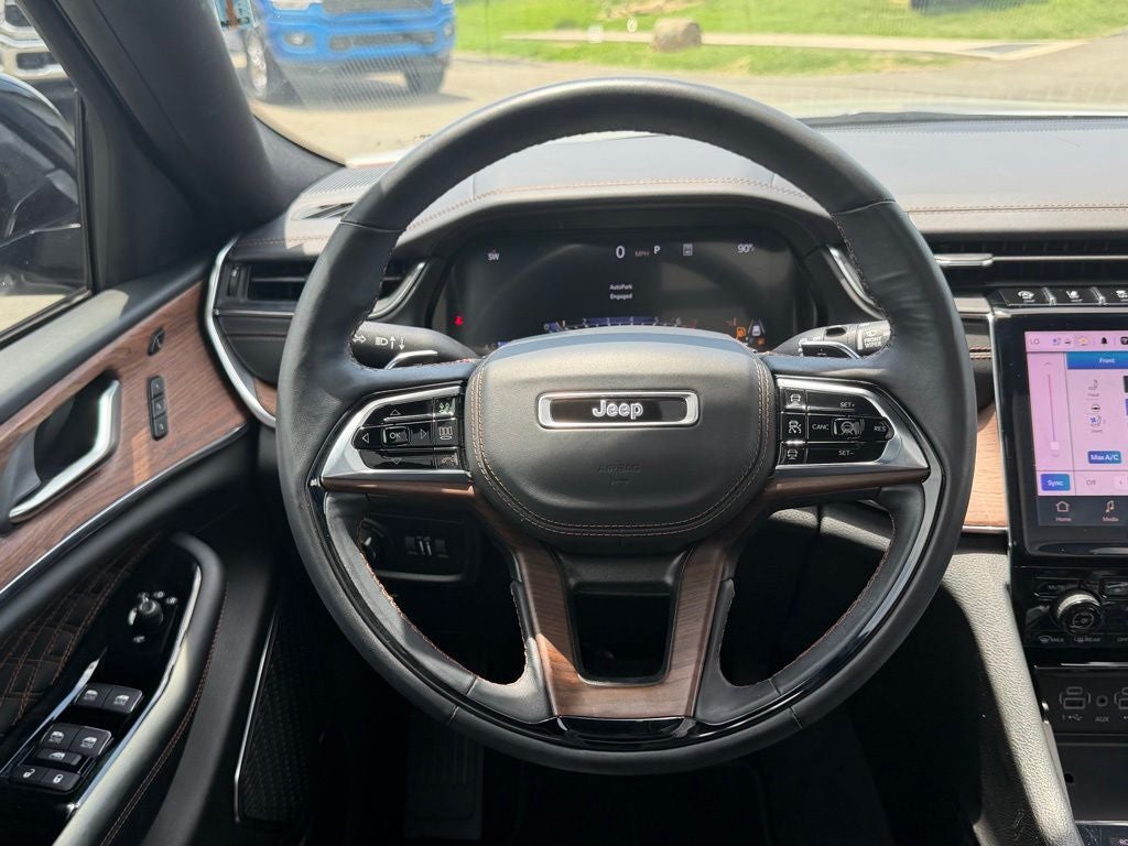 2023 Jeep Grand Cherokee L Summit