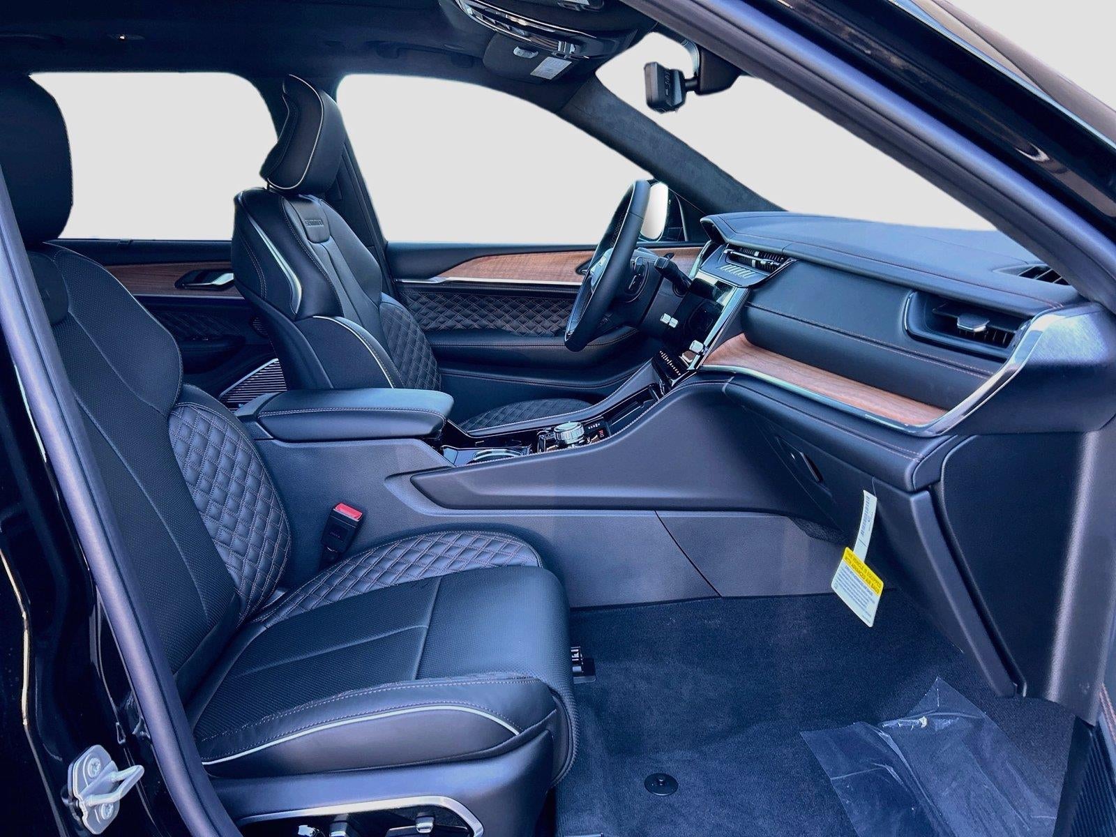 2027 Jeep Grand Cherokee GRAND CHEROKEE L SUMMIT 4X4