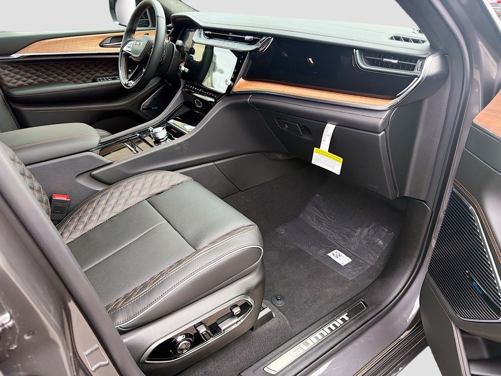 2026 Jeep Grand Cherokee L Summit 4x4