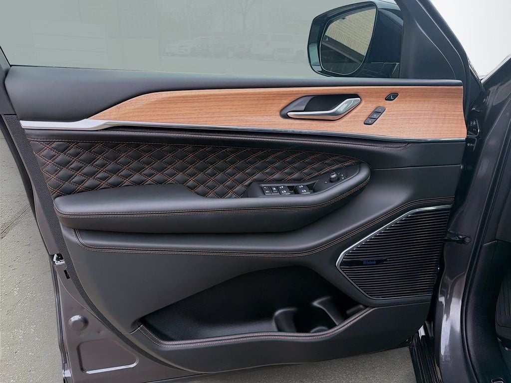 2026 Jeep Grand Cherokee L Summit 4x4