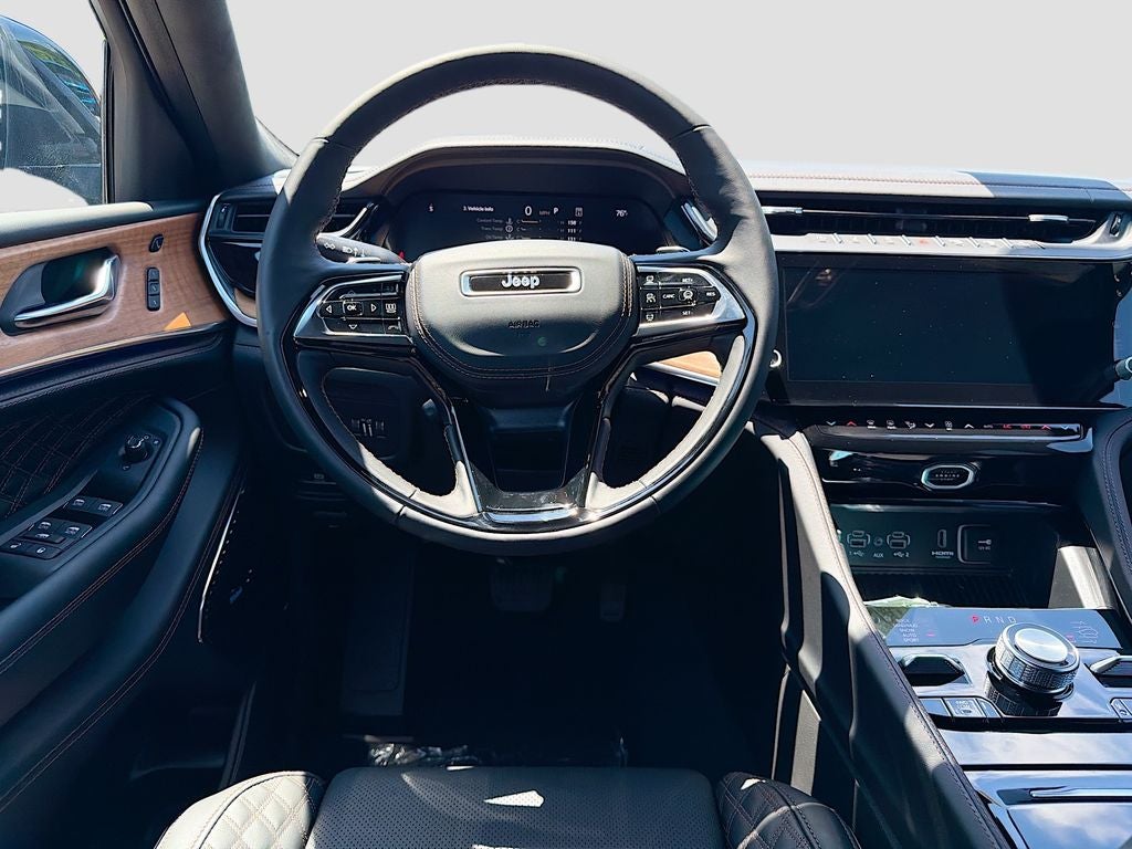 2026 Jeep Grand Cherokee GRAND CHEROKEE L SUMMIT 4X4