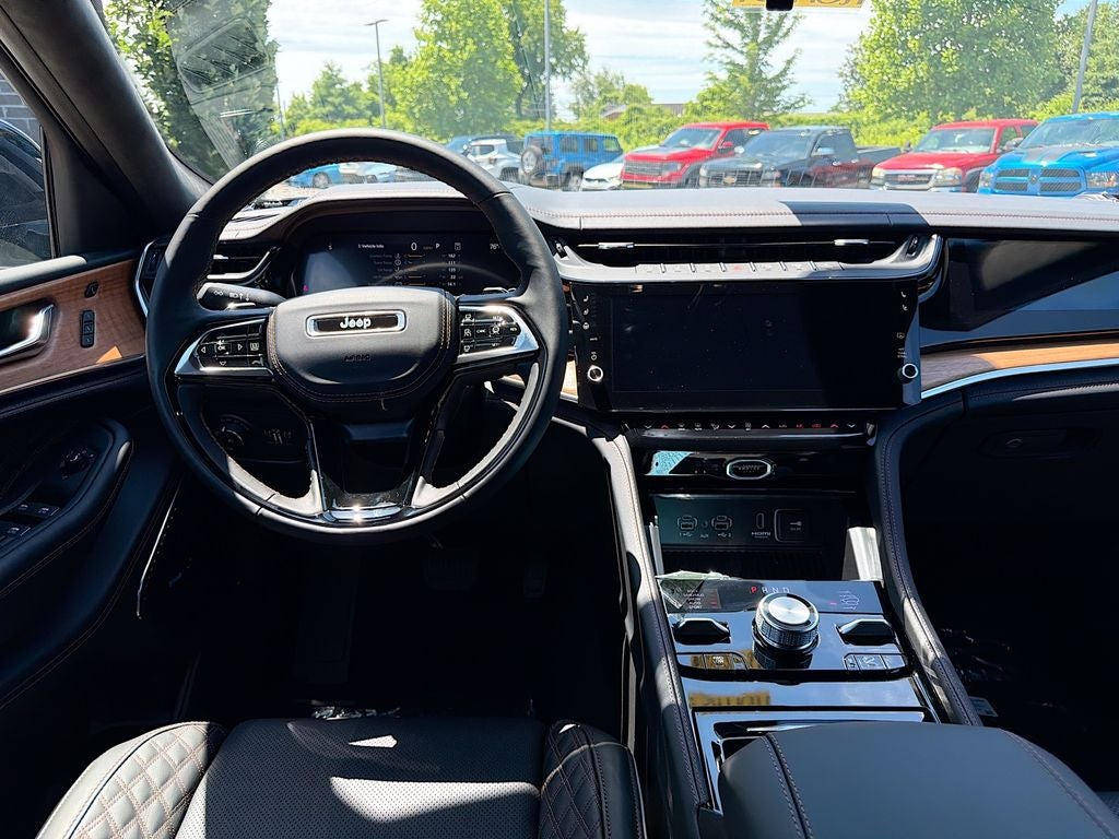 2026 Jeep Grand Cherokee GRAND CHEROKEE L SUMMIT 4X4