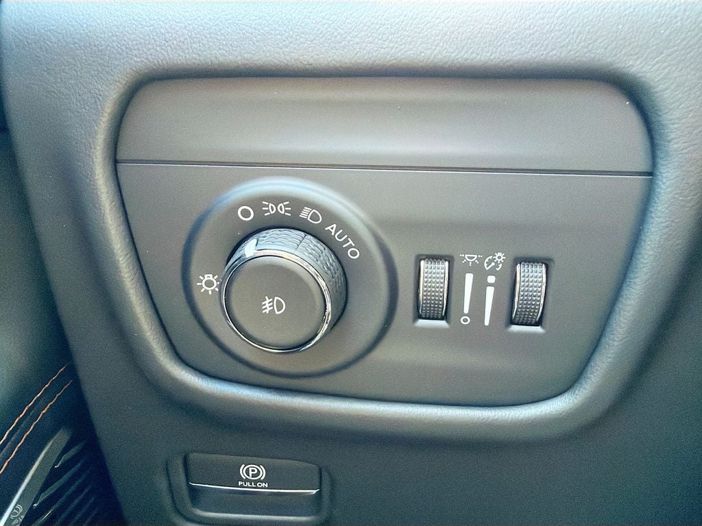 2026 Jeep Grand Cherokee GRAND CHEROKEE L SUMMIT 4X4
