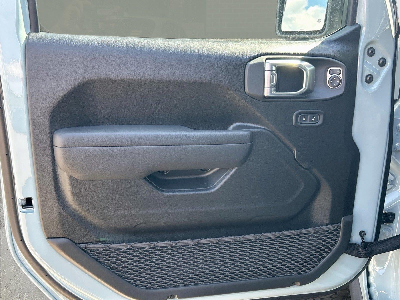2027 Jeep Wrangler WRANGLER 4-DOOR MOAB
