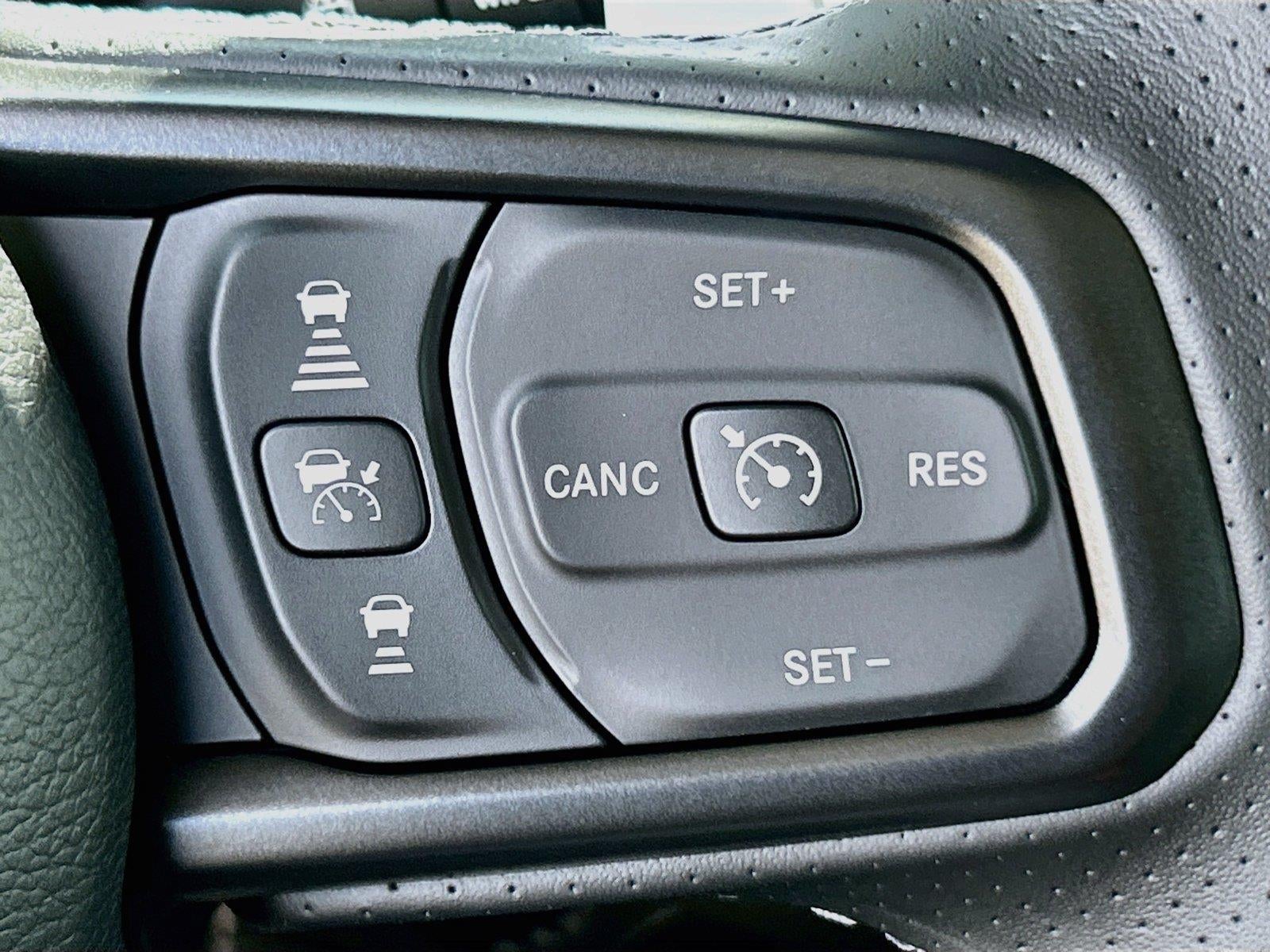 2027 Jeep Wrangler WRANGLER 4-DOOR MOAB