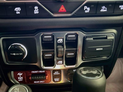 2027 Jeep Wrangler WRANGLER 4-DOOR MOAB