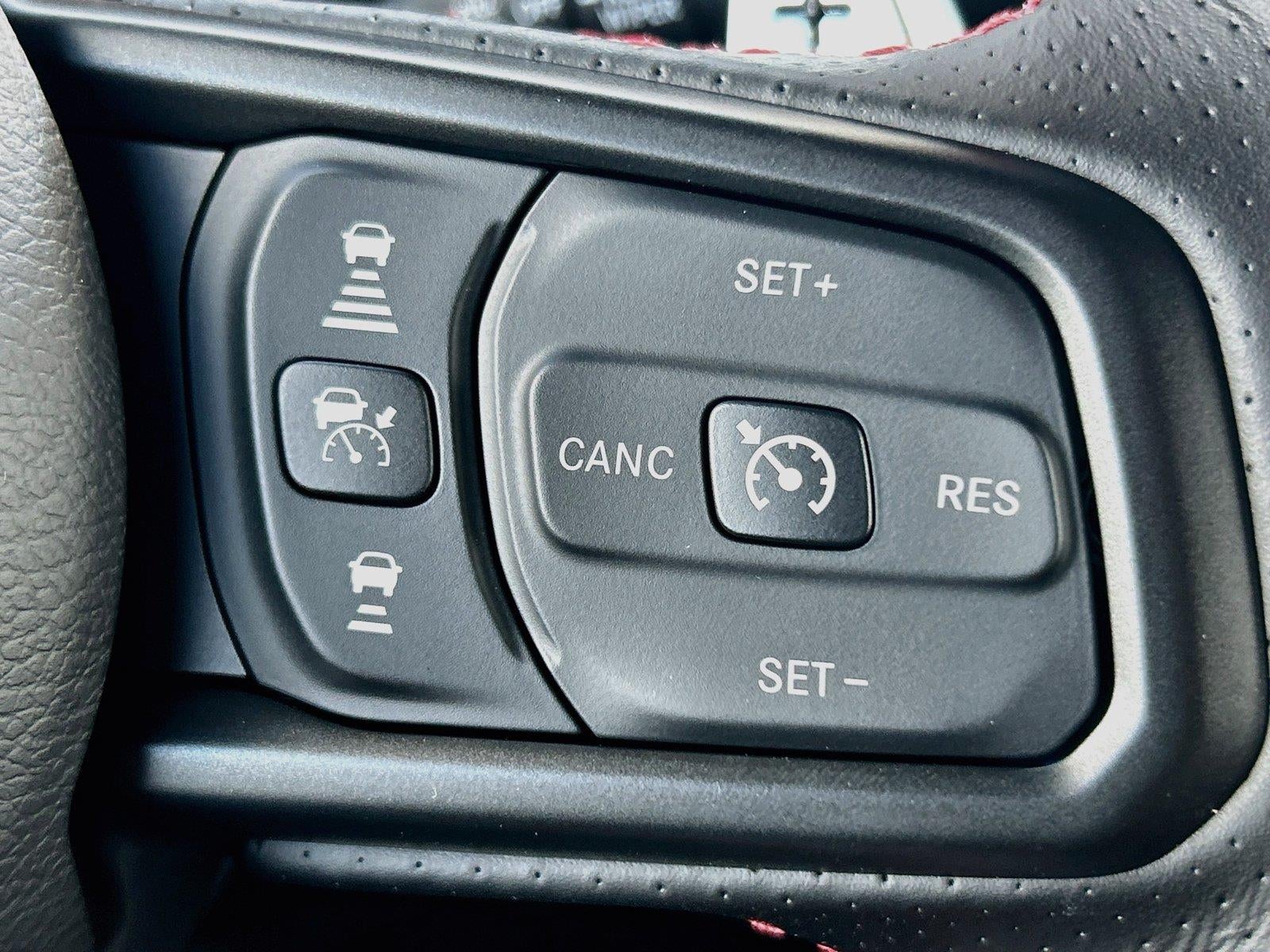 2027 Jeep Wrangler WRANGLER 4-DOOR MOAB