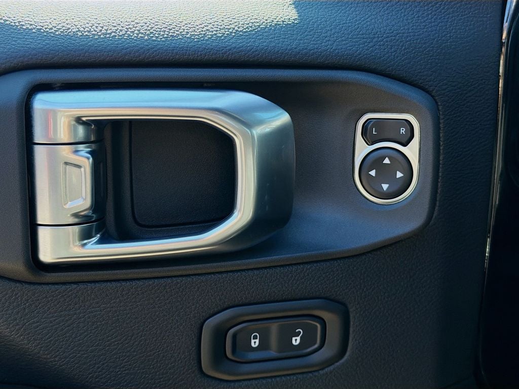 2026 Jeep Wrangler WRANGLER 4-DOOR MOAB 392