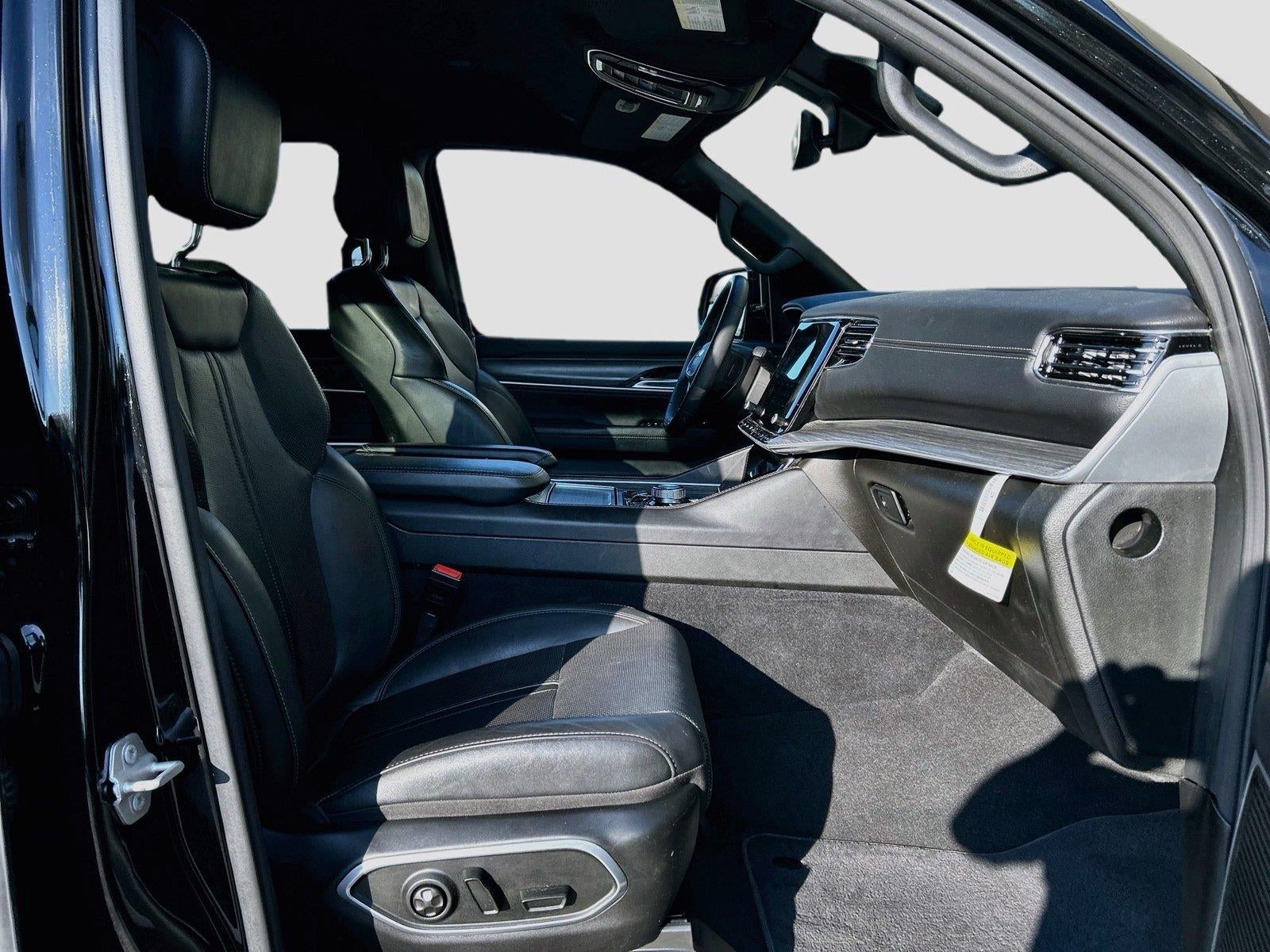 2023 Jeep Wagoneer L Series III 4x4