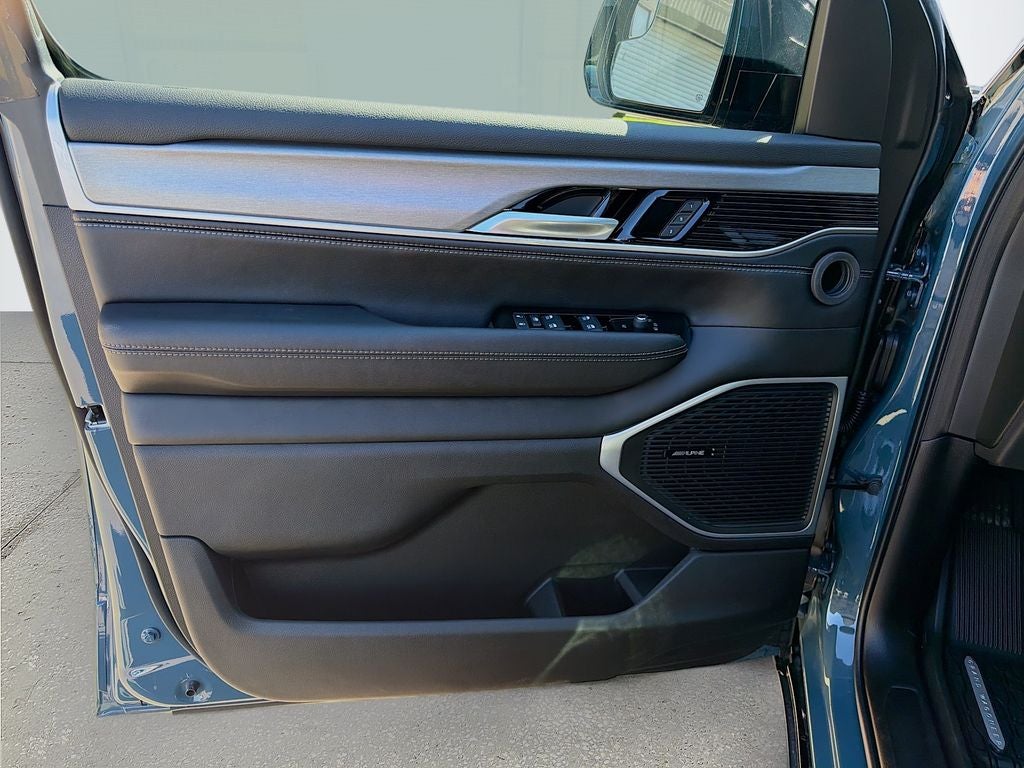 2026 Jeep Grand Wagoneer GRAND WAGONEER UPLAND 4X4