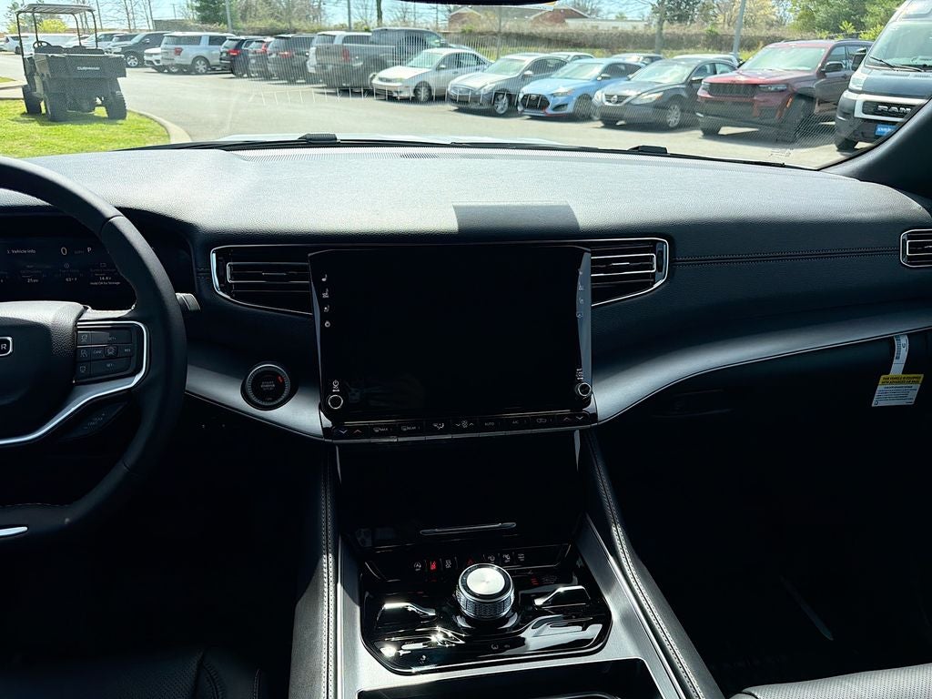 2026 Jeep Grand Wagoneer GRAND WAGONEER UPLAND 4X4